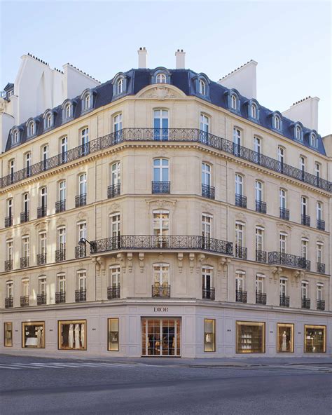 dior paris 30 avenue montaigne to saint chappelle|christian dior address in paris.